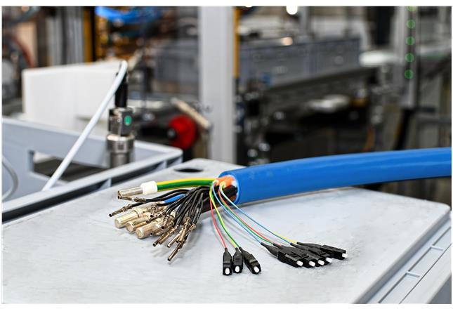 Hybrid cables